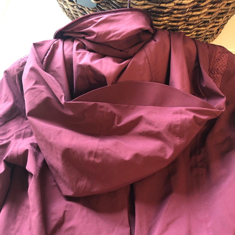 Lululemon Jacket - Picture 6 of 7